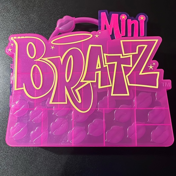 Other - MINI BRATZ COLLECTOR CASE